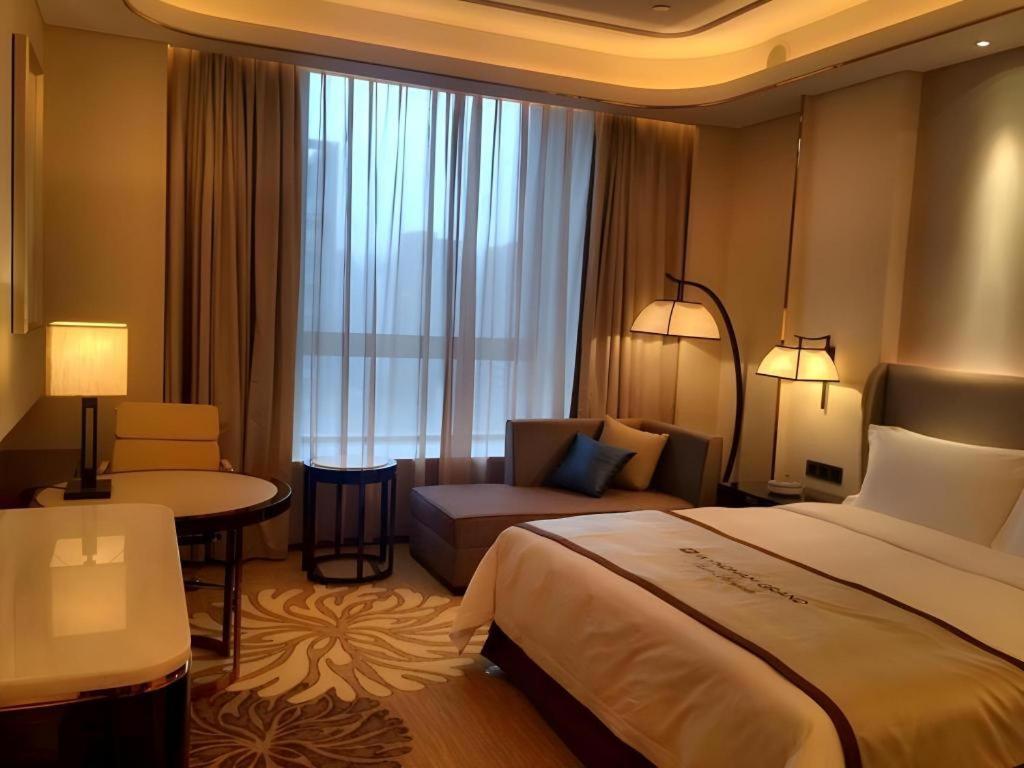 Hotel Wyndham Grand Plaza Royale Huayu Chongqing Exterior foto